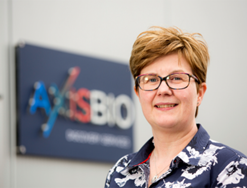 Photo of Dr Jenny Worthington, Co-Founder and Director of Science at Axis Bio.